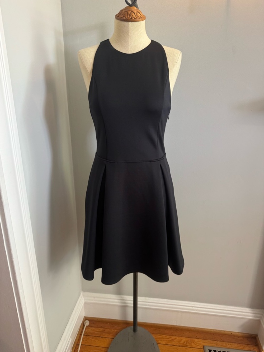Abercrombie & Fitch Black Sleeveless Fit-and-Flare Mini Dress